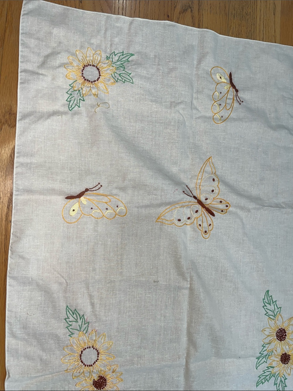 Vtg Embroidery Sunflowers & Butterflies Tablecloth Floral Nature 49.5x50 Cottage